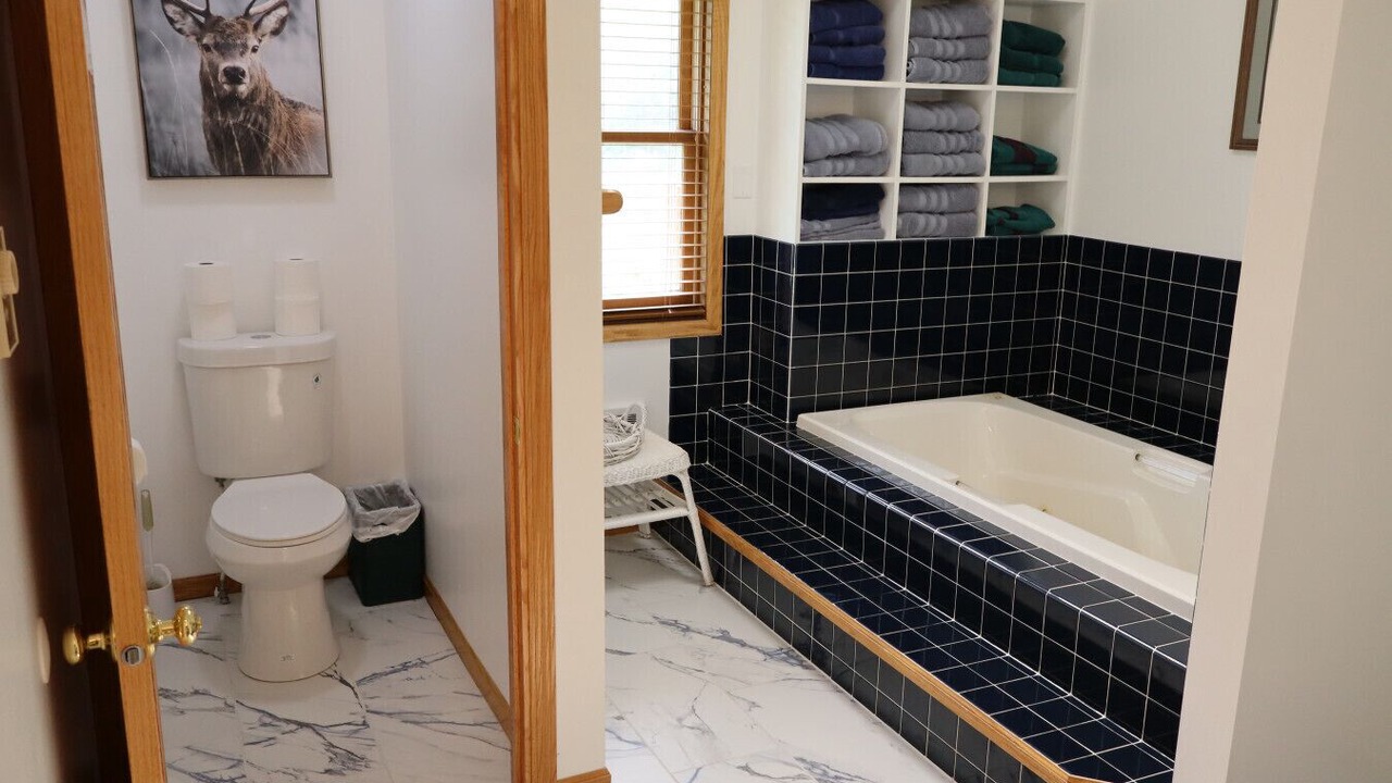 Photo of Bathroom in Glenrock