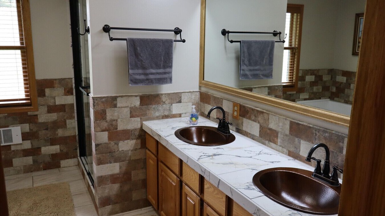 Photo of Bathroom in Glenrock