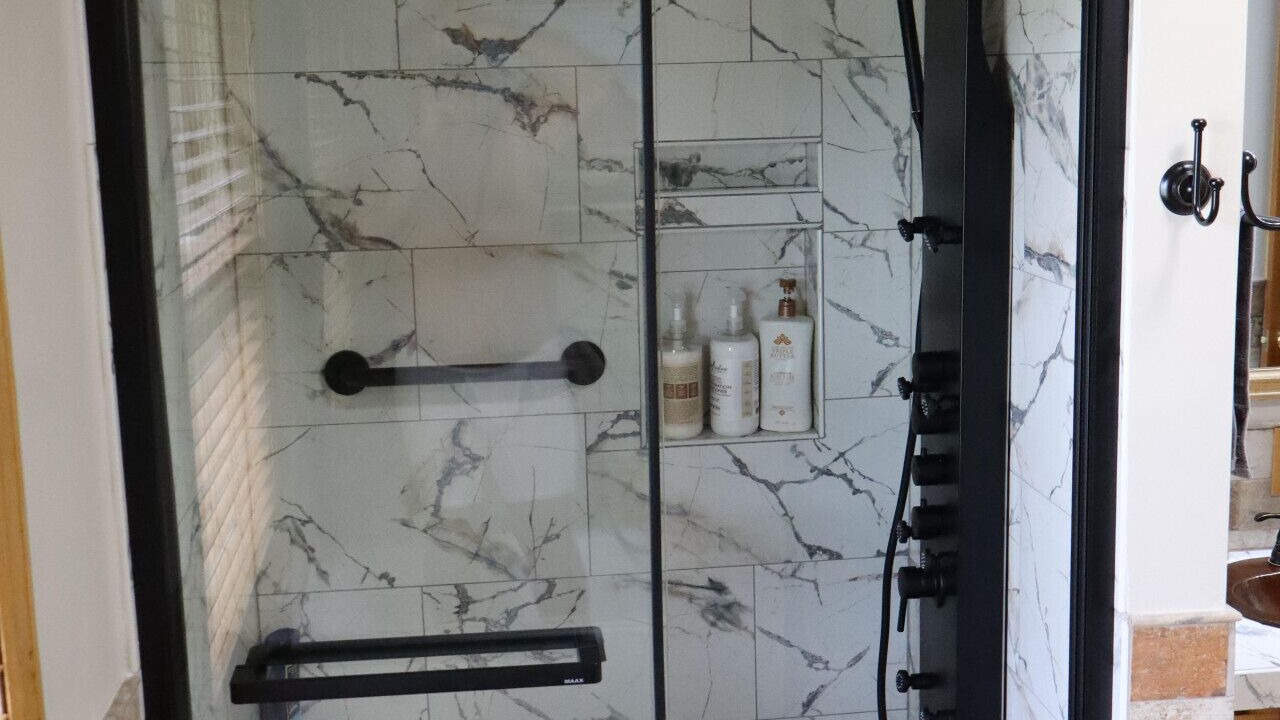 Photo of Bathroom in Glenrock