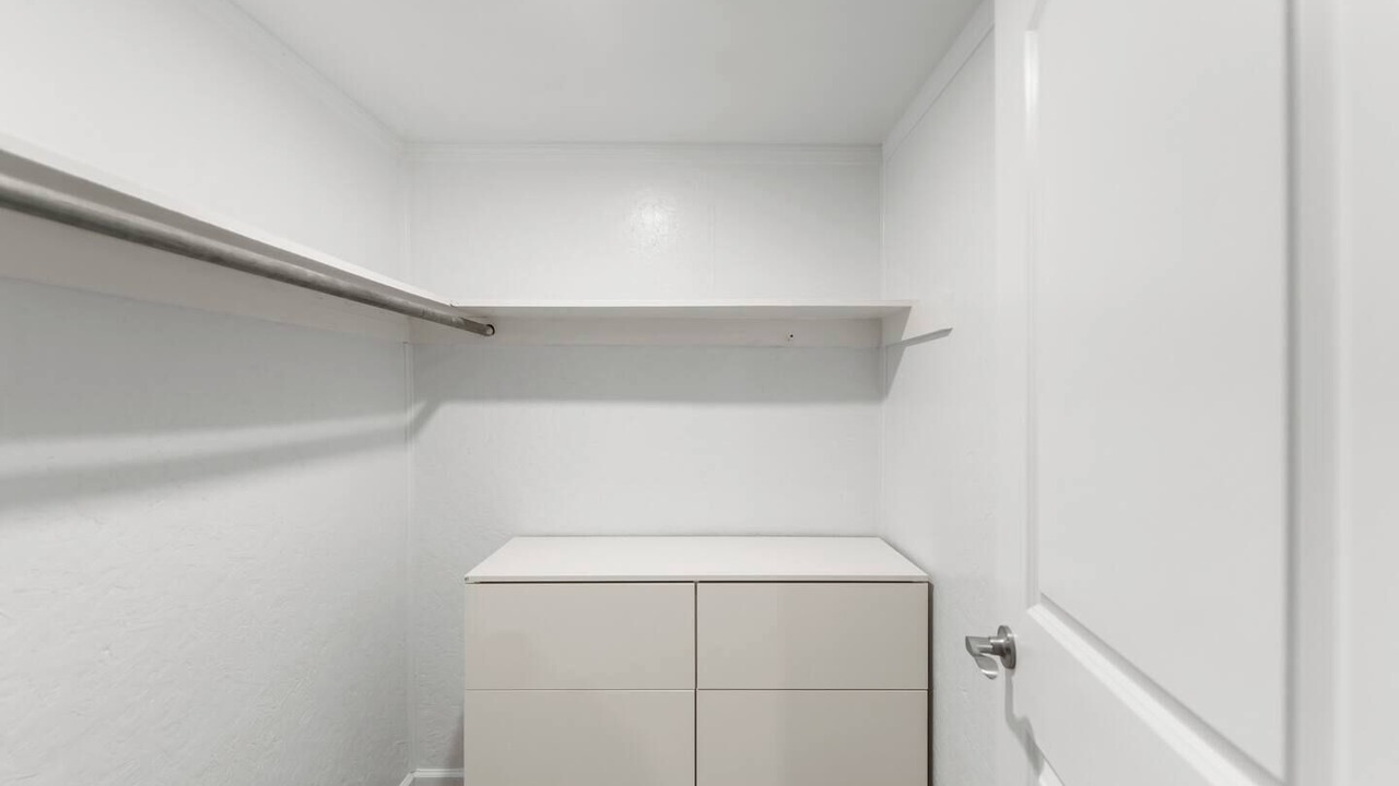 Photo of Bedroom in Edray