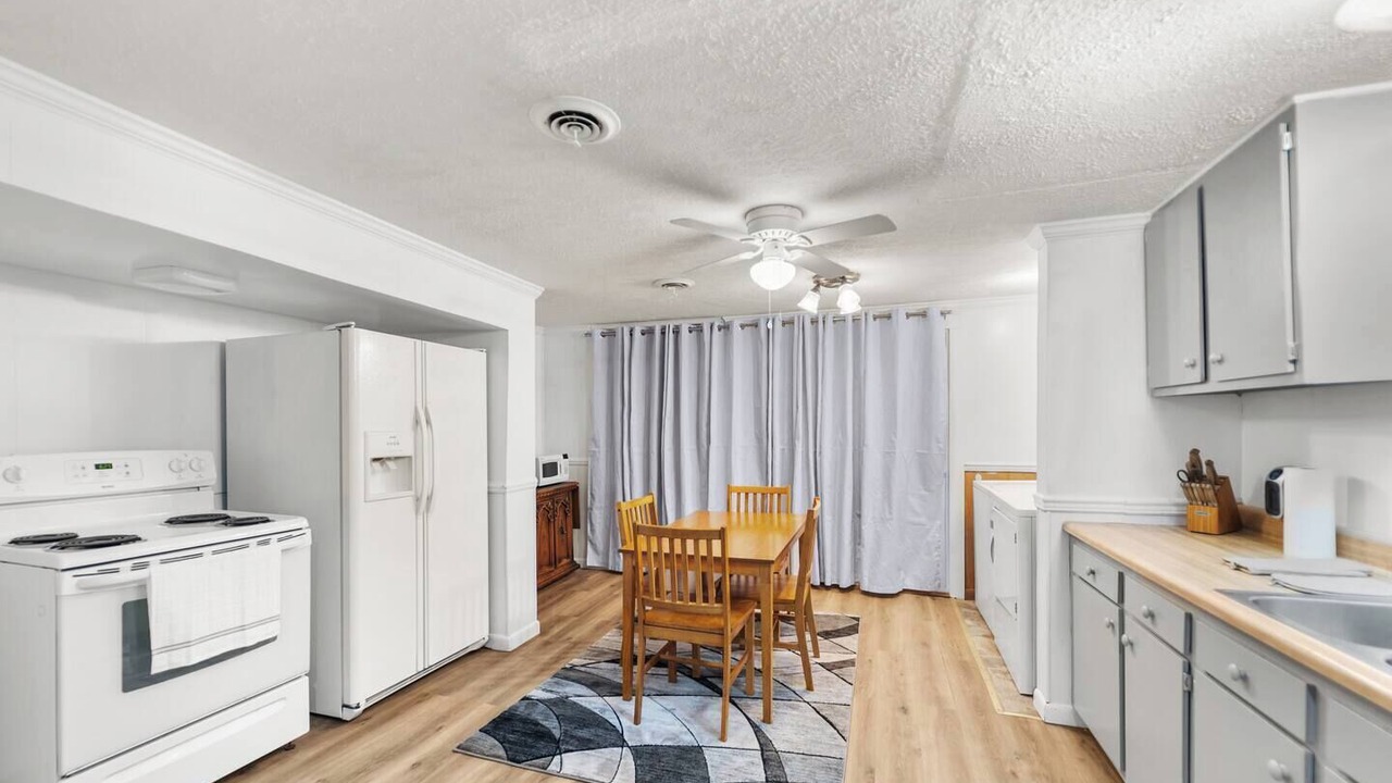 Photo of Kitchen in Edray