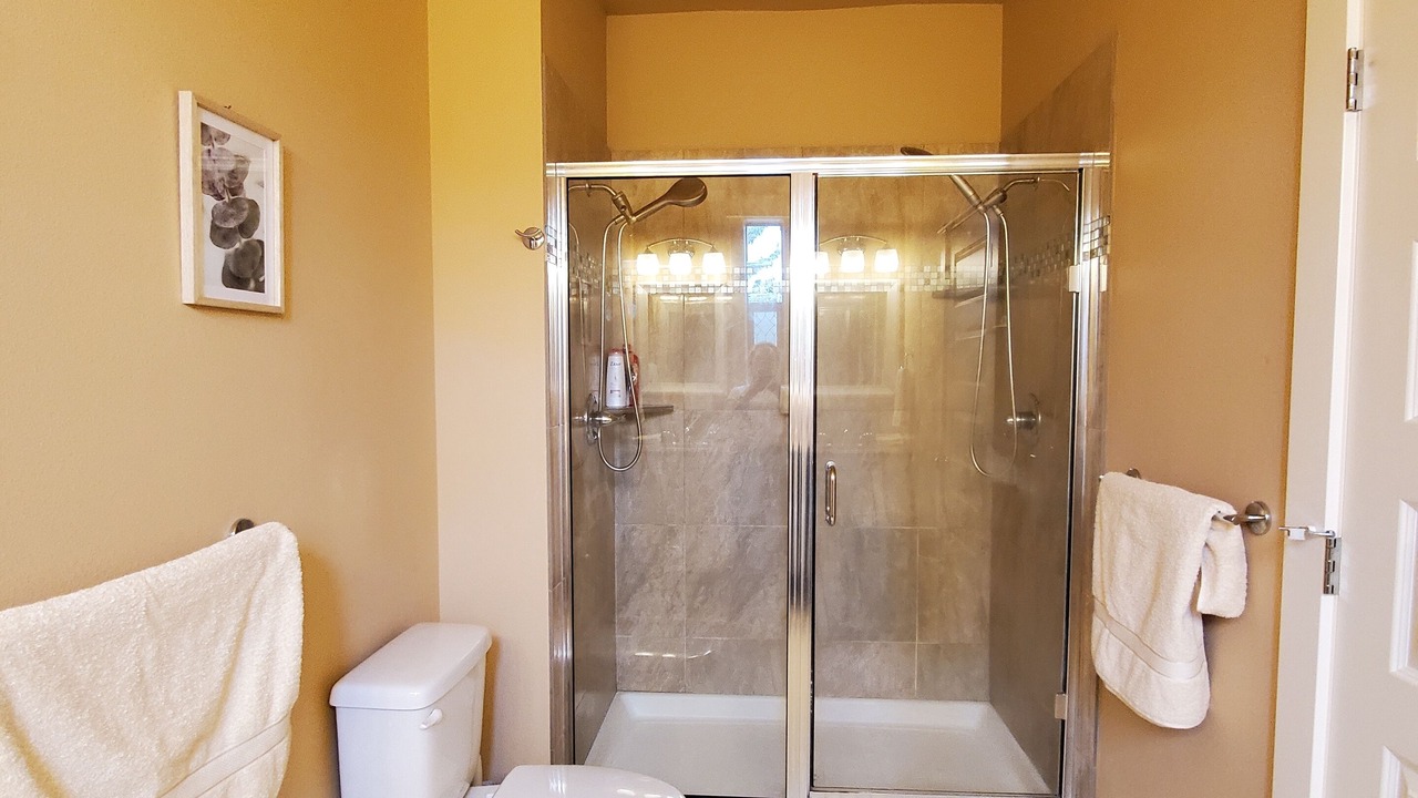 Photo of Bathroom in Arbor Lodge