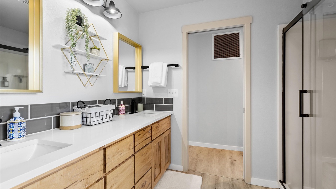 Photo of Bathroom in Crooked River Ranch