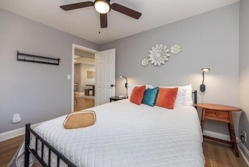 Photo of Bedroom in Roselawn Finance