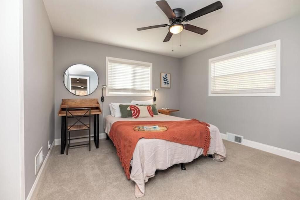Photo of Bedroom in Roselawn Finance