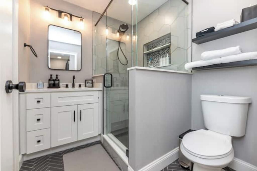Photo of Bathroom in Roselawn Finance