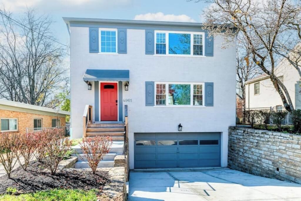 Photo of Outdoor in Roselawn Finance