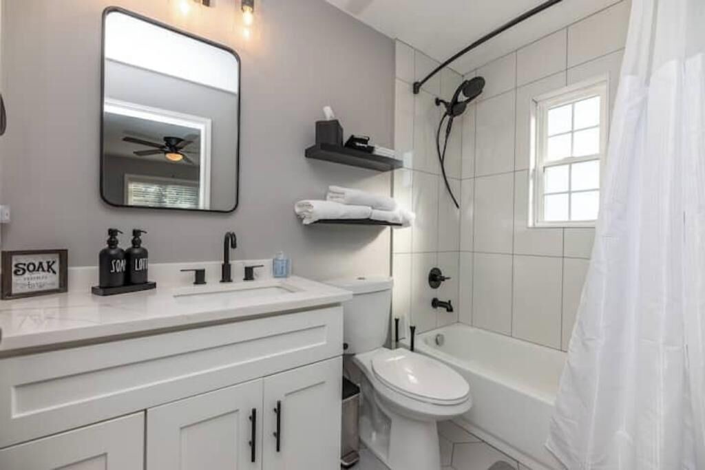 Photo of Bathroom in Roselawn Finance