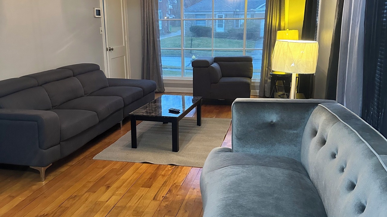 Photo of Livingroom in Cleveland Heights
