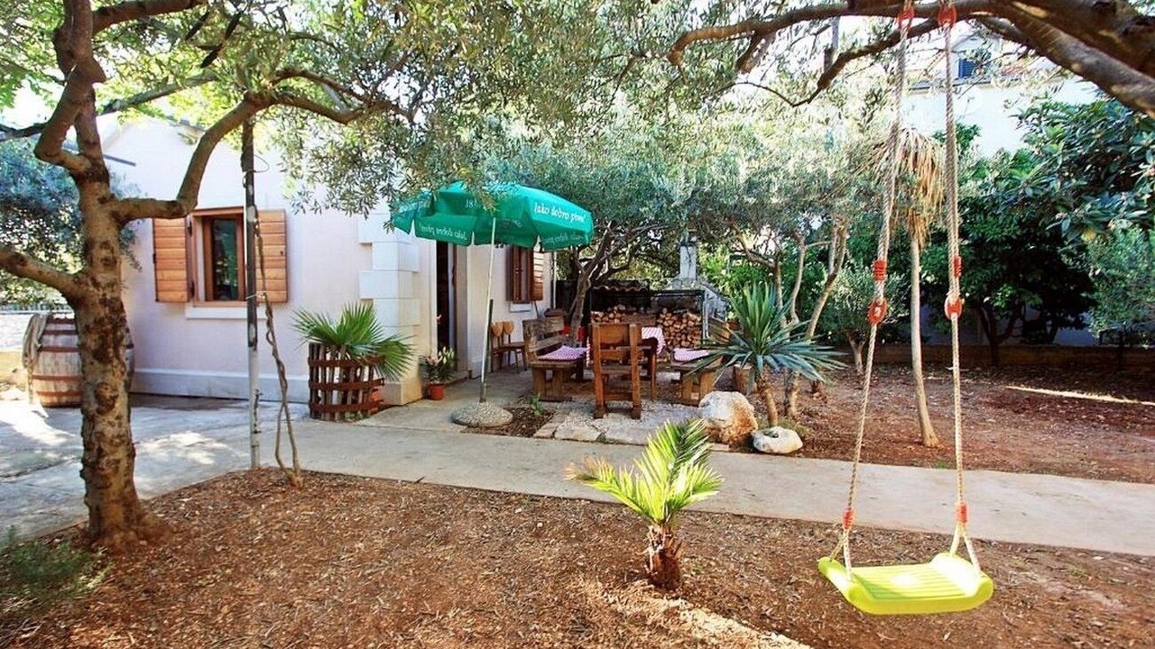 Photo of Outdoor in Mirce
