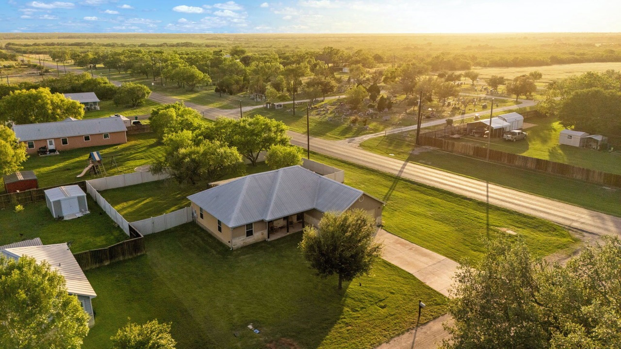 Photo of Others in Jourdanton