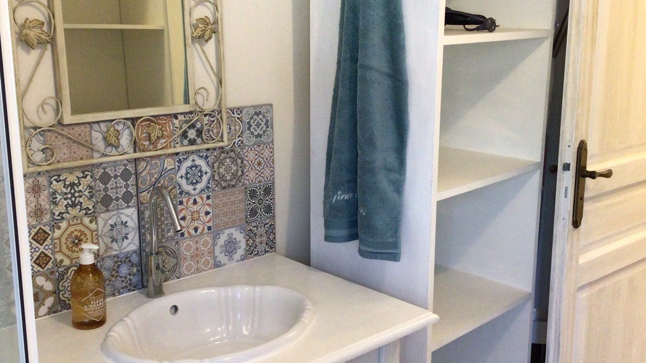 Photo of Bathroom in Planques