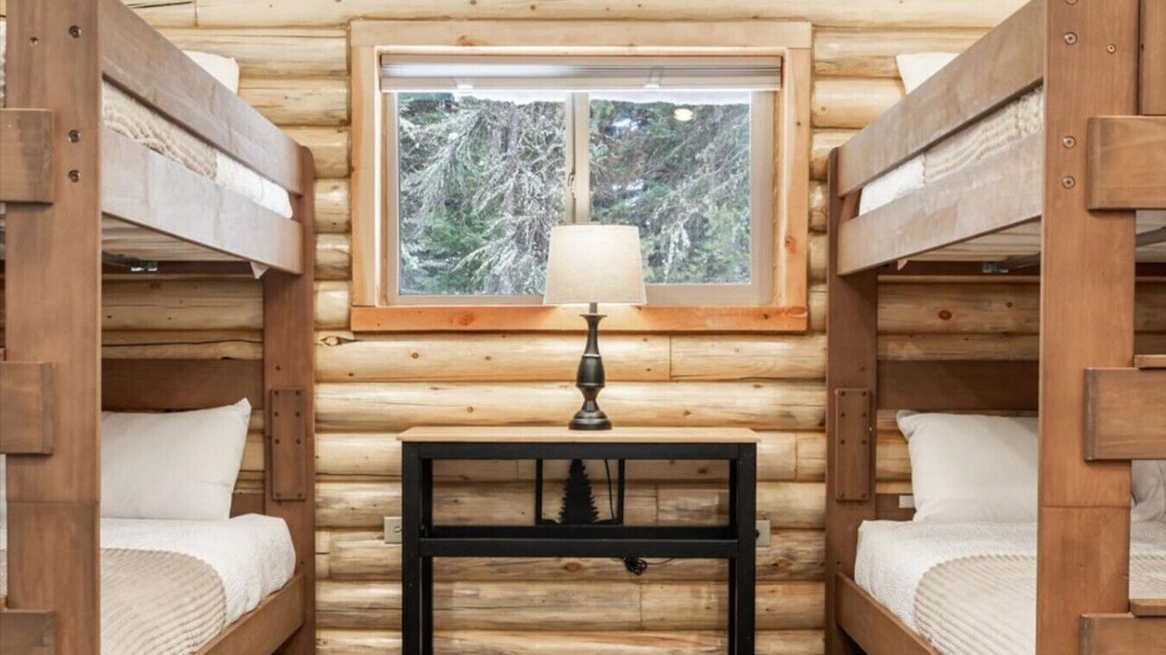 Photo of Bedroom in West Yellowstone