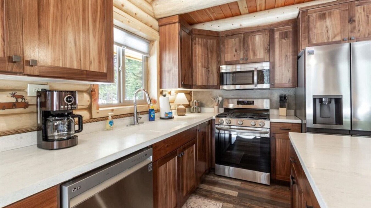 Photo of Kitchen in West Yellowstone