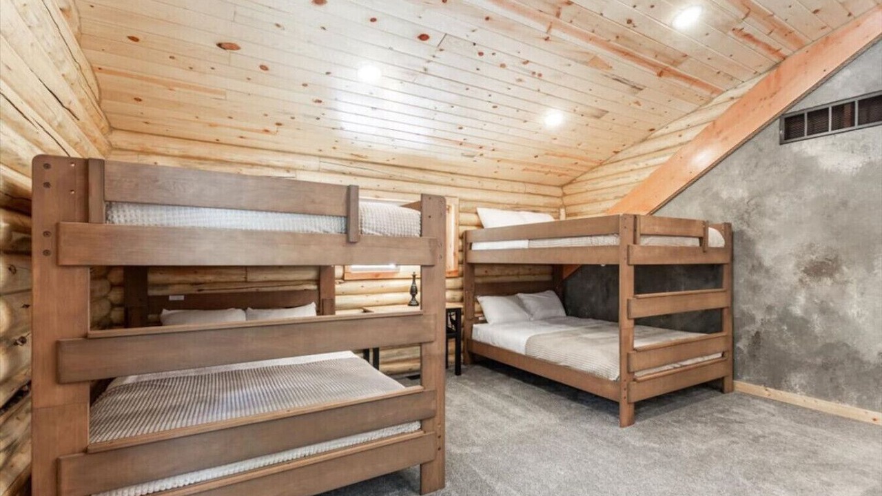 Photo of Bedroom in West Yellowstone
