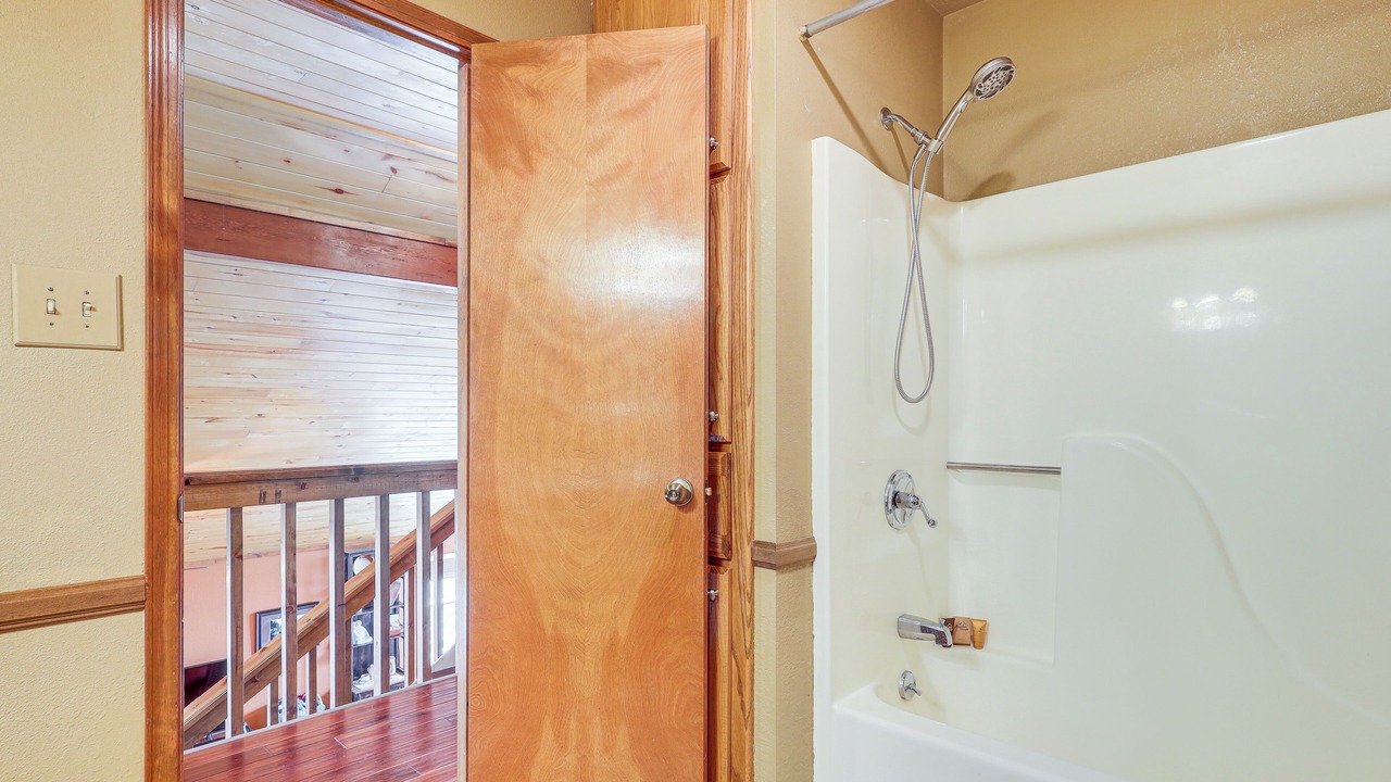 Photo of Bathroom in Red River