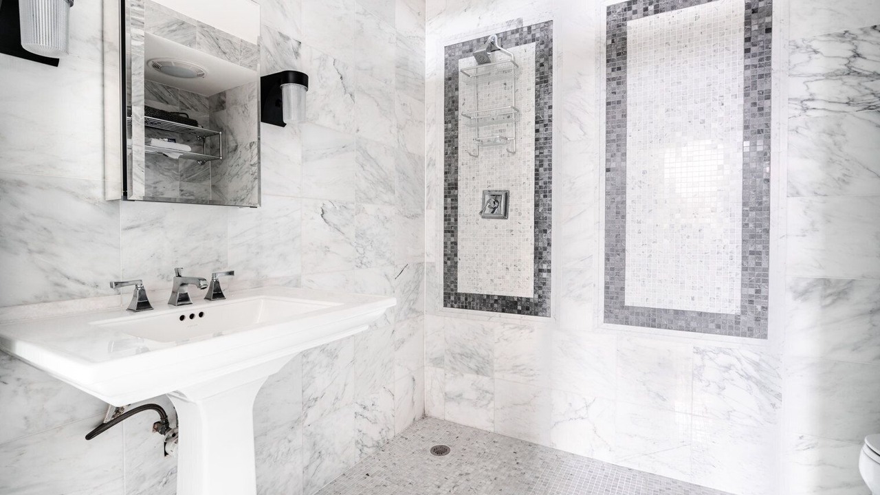 Photo of Bathroom in Cardozo