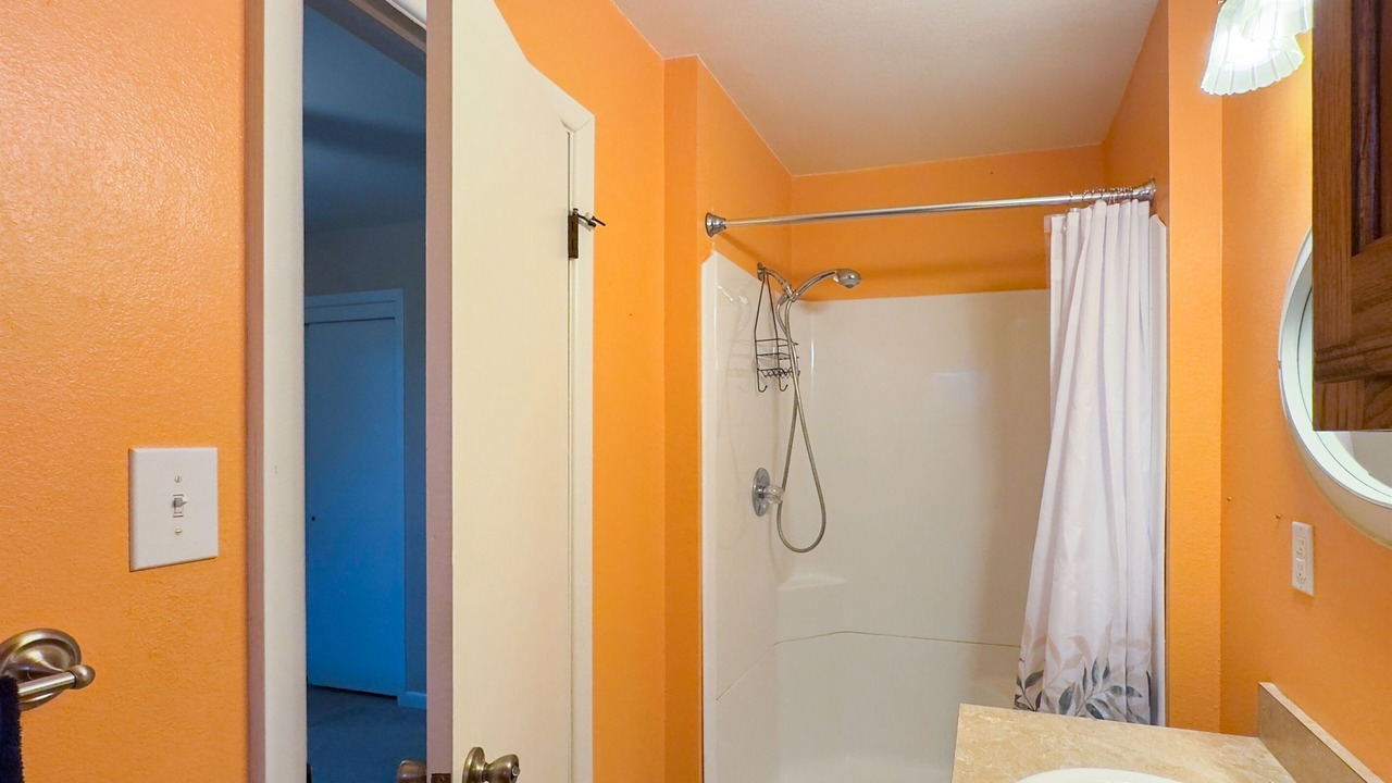 Photo of Bathroom in Burkburnett
