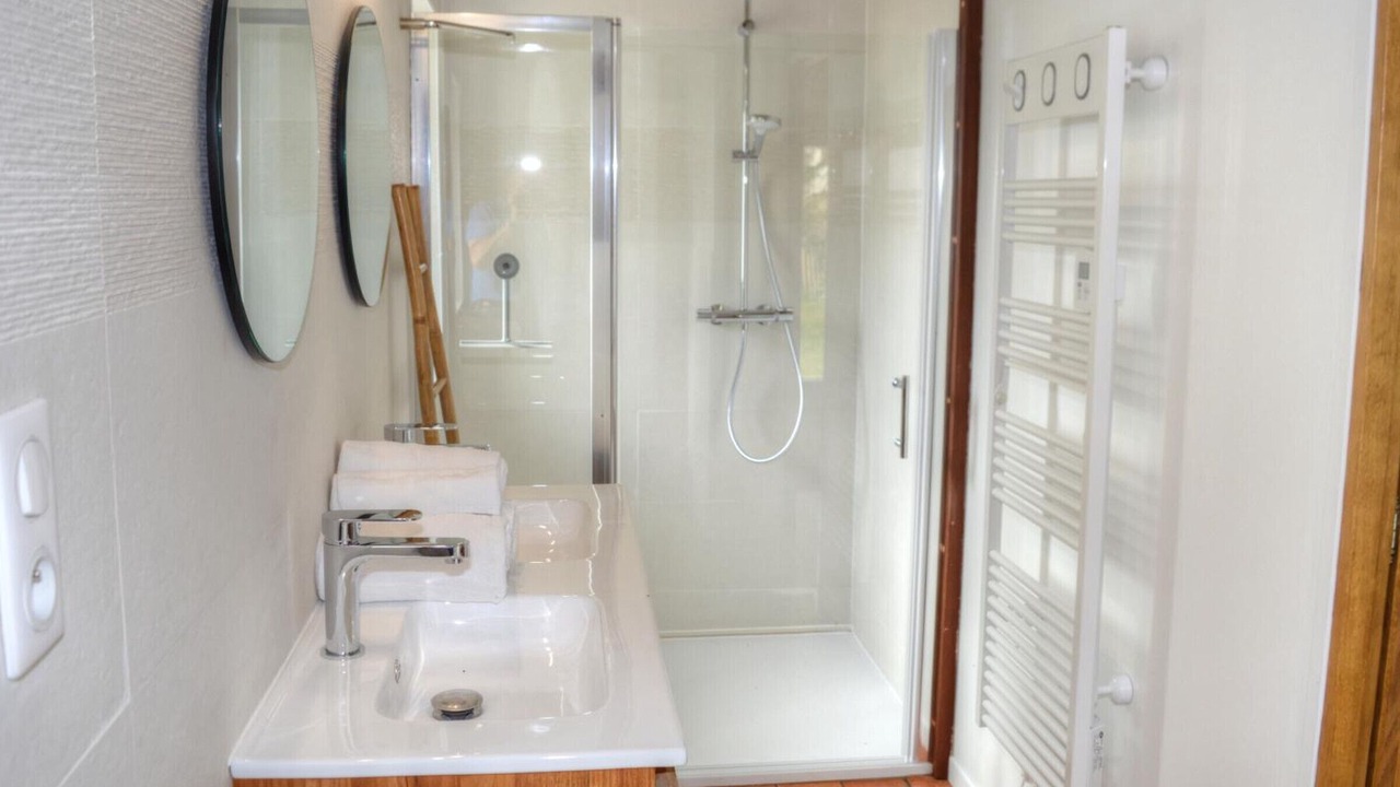 Photo of Bathroom in Saint-Germain-sur-Vienne