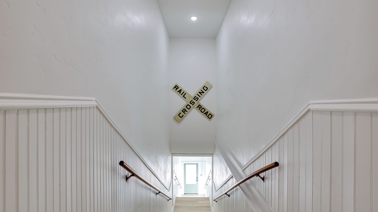 Photo of Others in Emmett