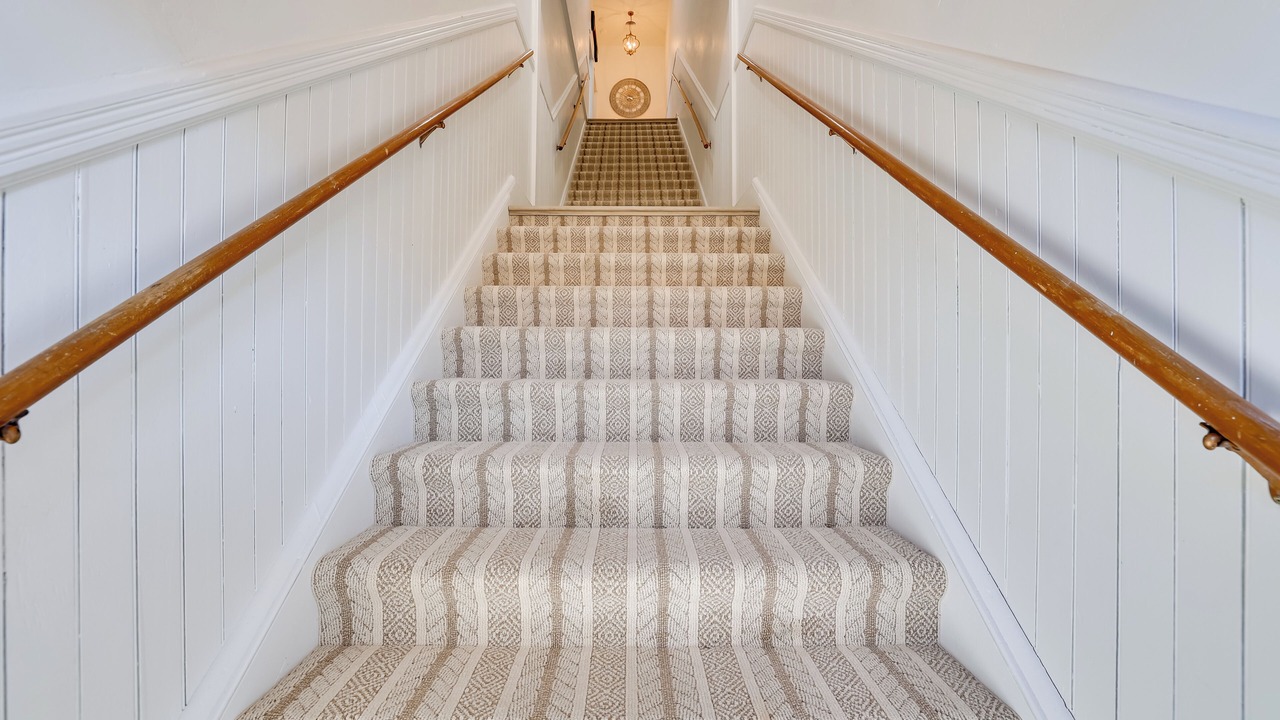 Photo of Others in Emmett