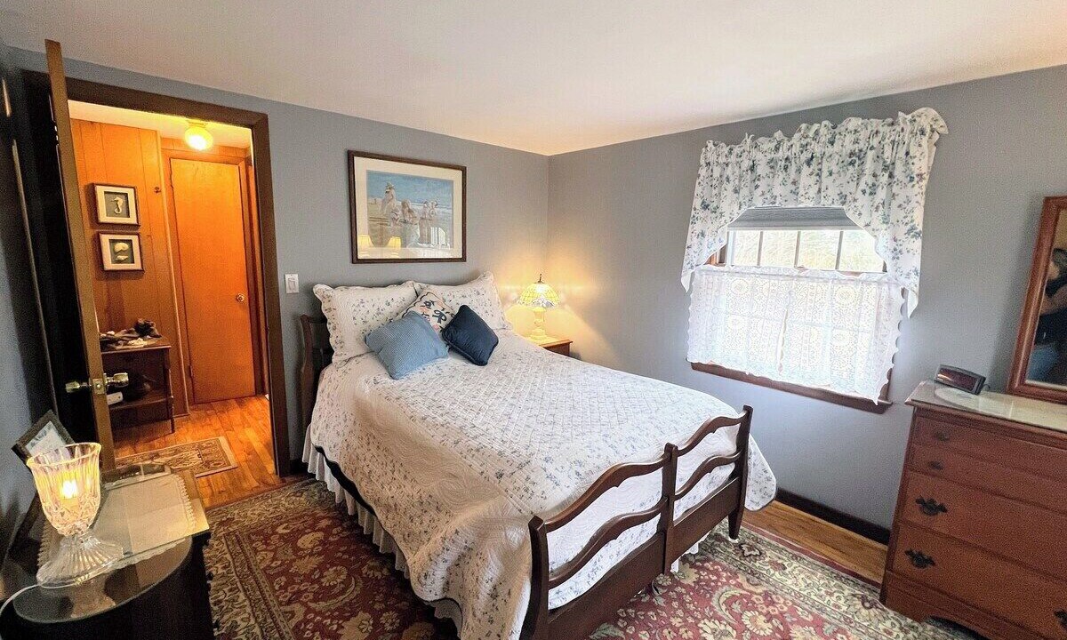 Photo of Bedroom in East Orleans