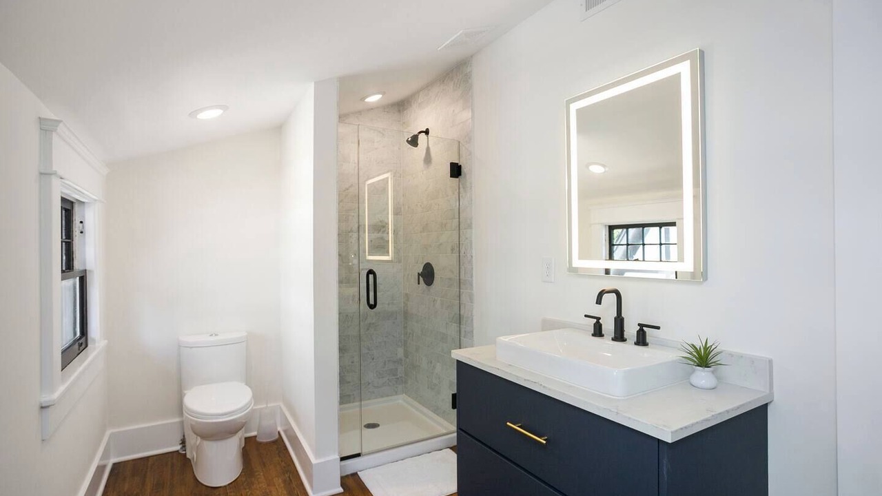 Photo of Bathroom in Hillsboro Village