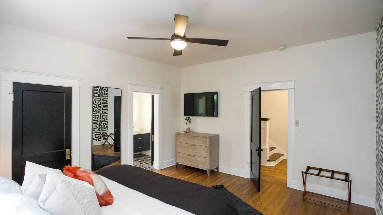 Photo of Bathroom in Hillsboro Village