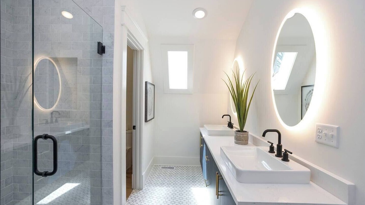 Photo of Bathroom in Hillsboro Village