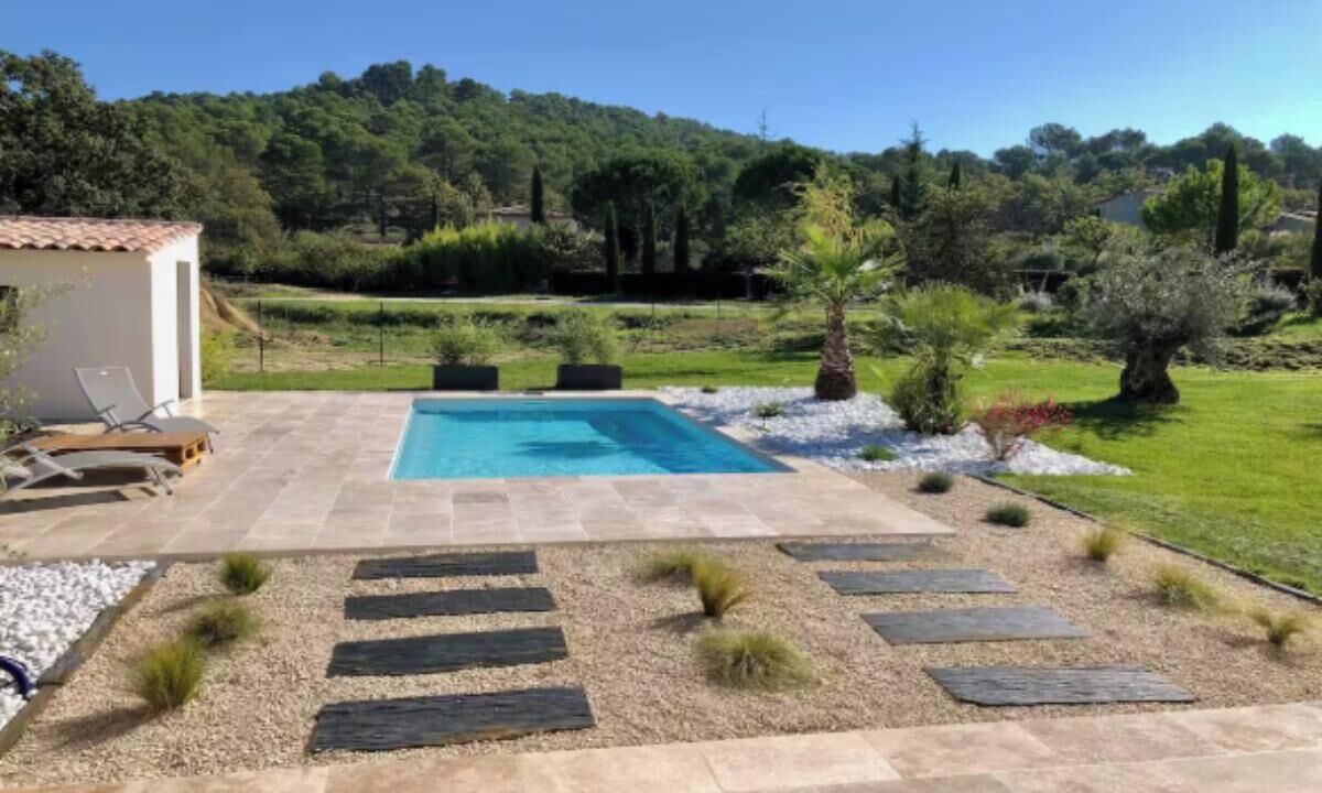 Photo of Outdoor in Le Puy-Sainte-Reparade