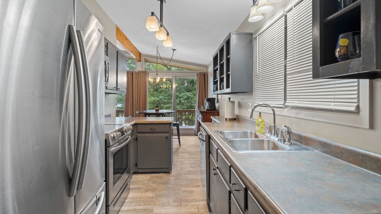 Photo of Kitchen in Cherokee Village