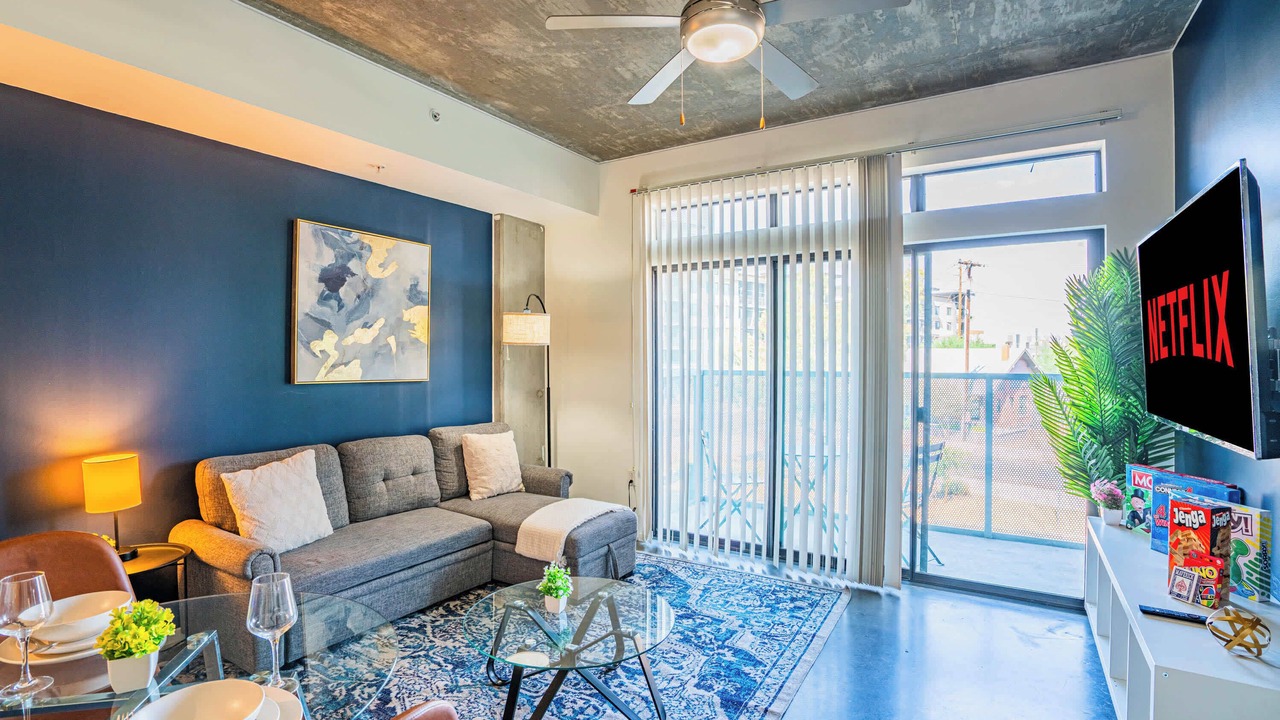 Photo of Livingroom in Evans Churchill