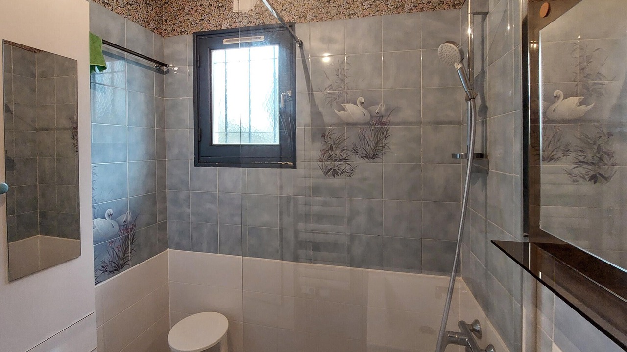 Photo of Bathroom in Montliard