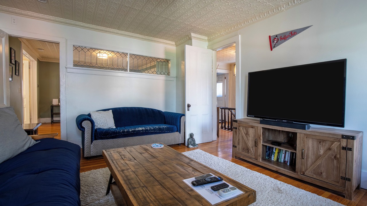 Photo of Livingroom in Ithaca