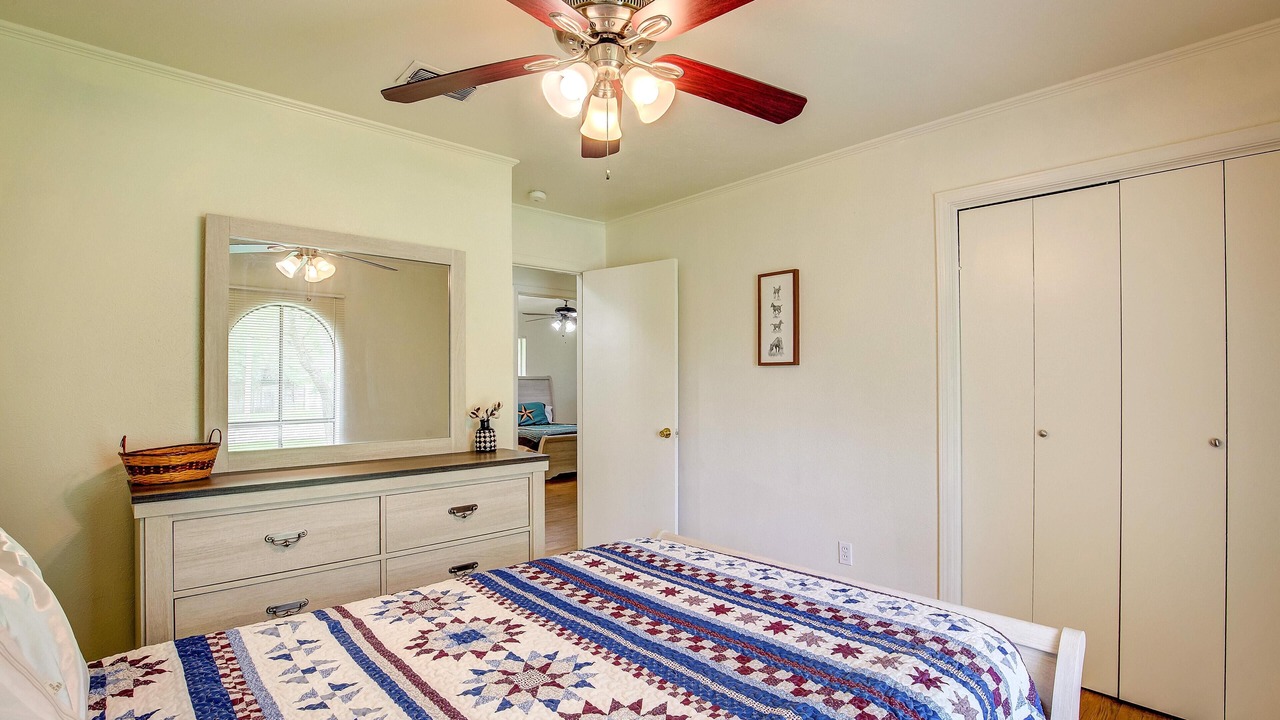 Photo of Bedroom in Commerce