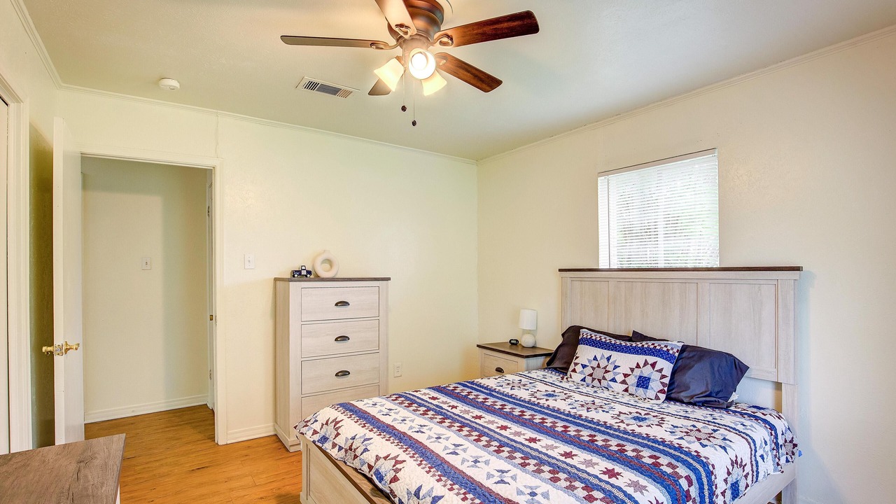 Photo of Bedroom in Commerce