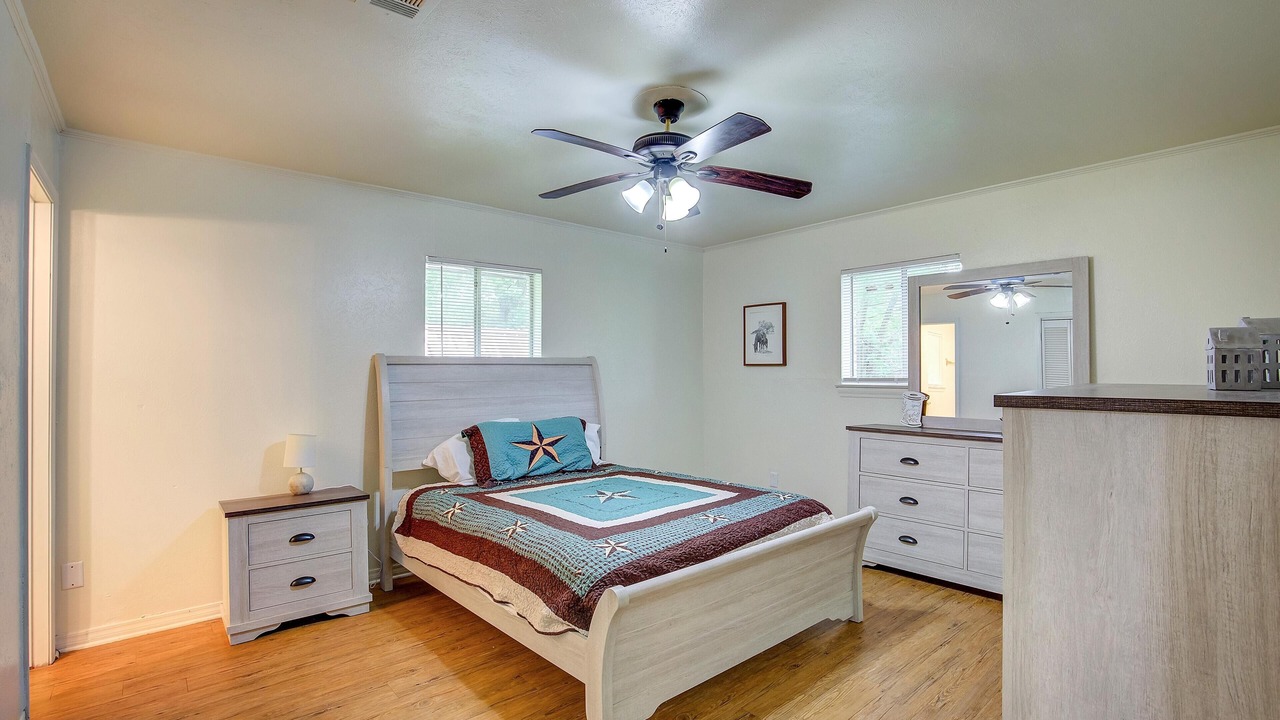 Photo of Bedroom in Commerce