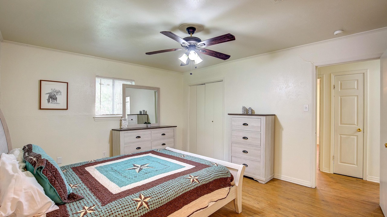 Photo of Bedroom in Commerce