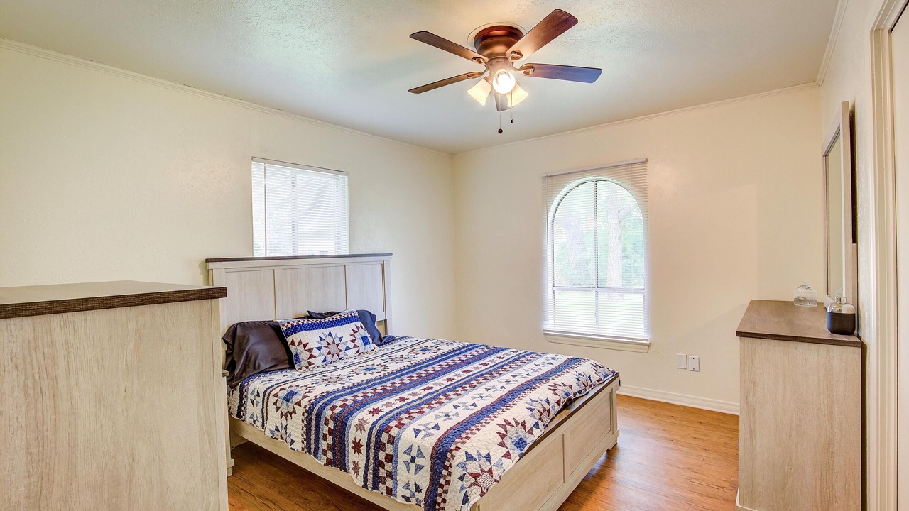 Photo of Bedroom in Commerce