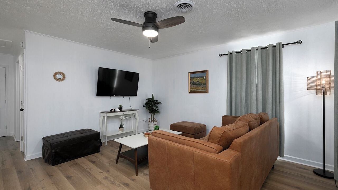 Photo of Livingroom in Cartersville