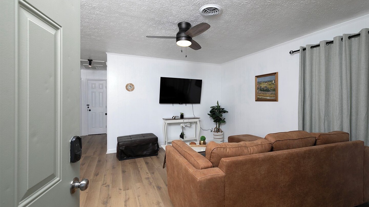 Photo of Livingroom in Cartersville