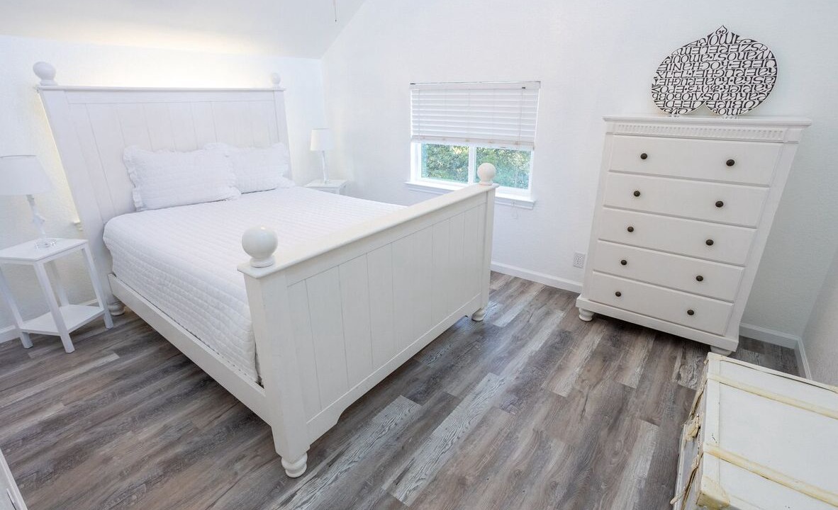 Photo of Bedroom in Canyon Lake