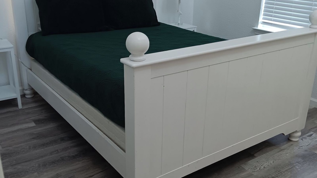Photo of Bedroom in Canyon Lake