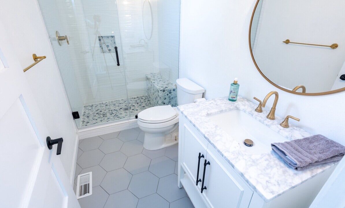Photo of Bathroom in Canyon Lake