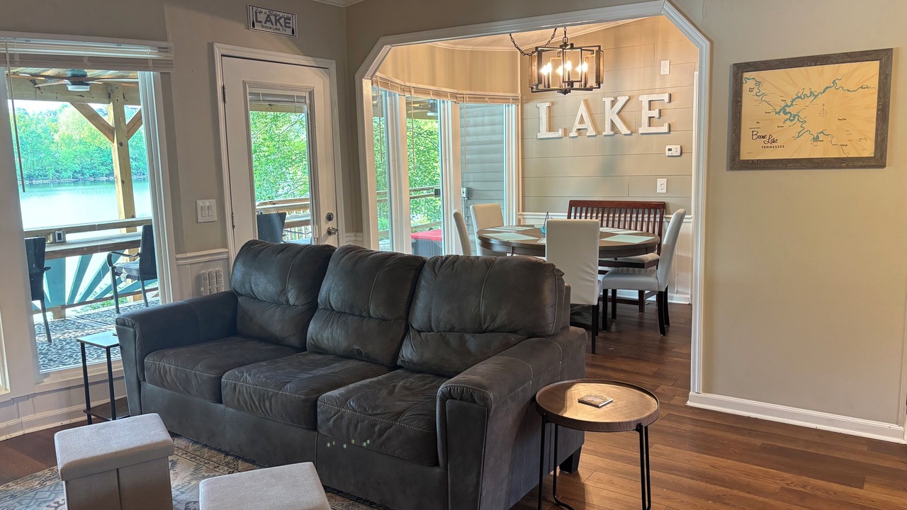 Photo of Livingroom in Piney Flats