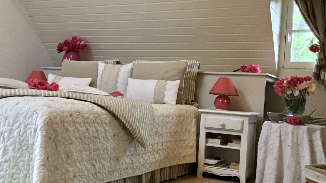 Photo of Bedroom in Genneville