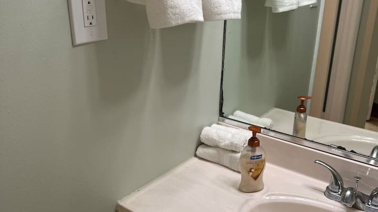 Photo of Bathroom in Bostwick Park