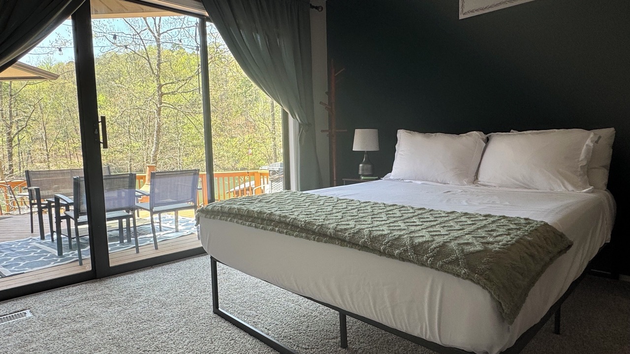 Photo of Bedroom in Hot Springs Village