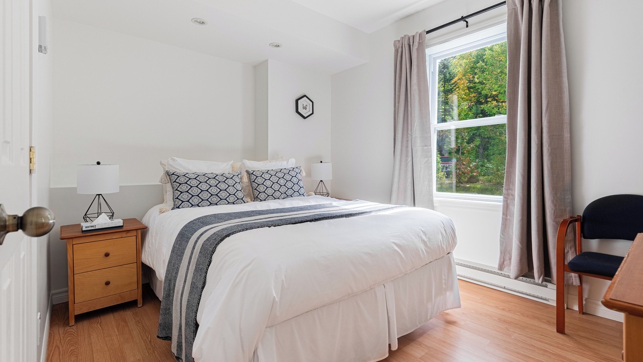 Photo of Bedroom in Les Pays-d'en-Haut Regional County Municipality