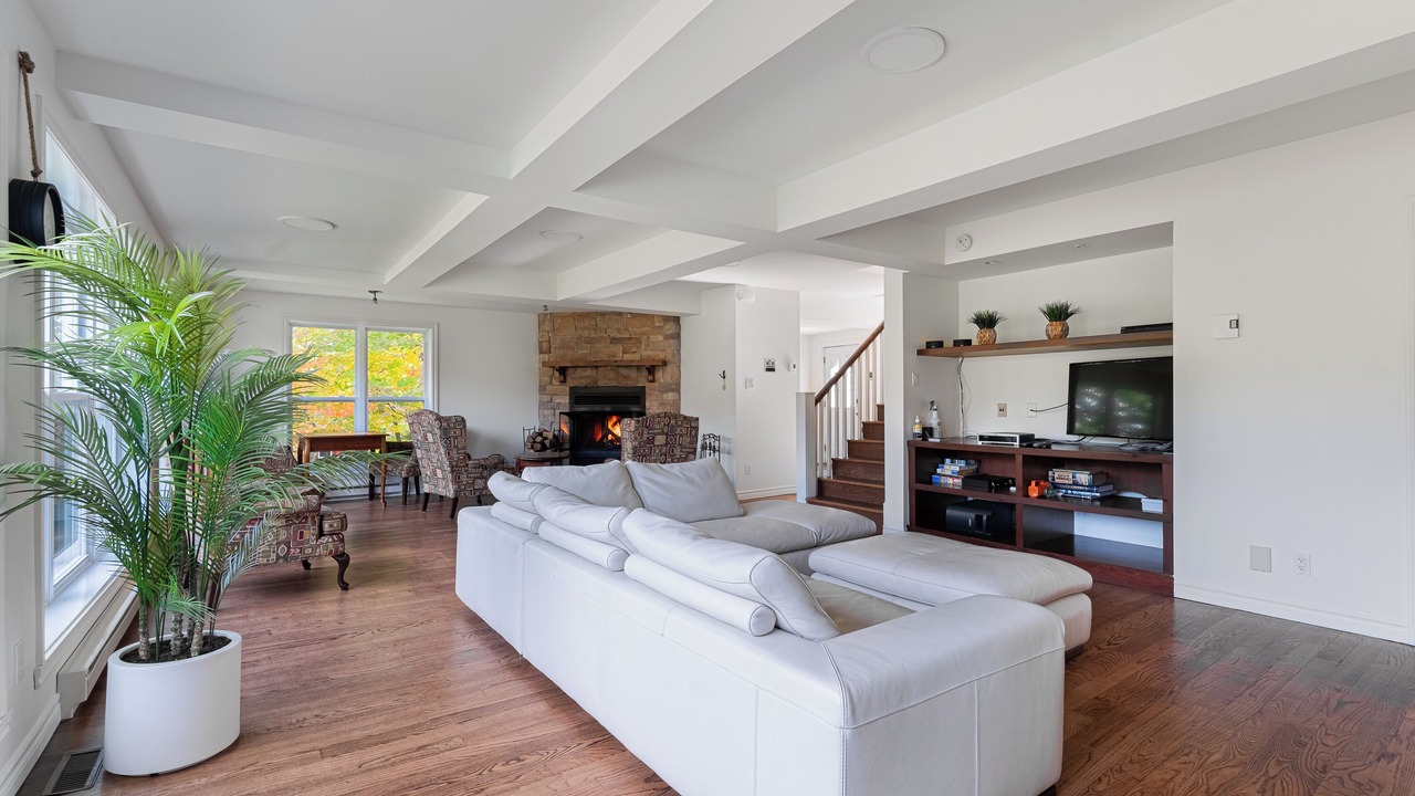 Photo of Livingroom in Les Pays-d'en-Haut Regional County Municipality